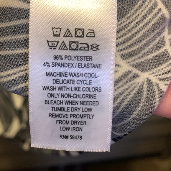 Tahari Top - Picture 5 of 5